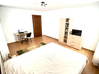 Apartament cu 3 camere, 75 m², Centru, Chișinău