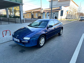 Mazda 323 foto 4