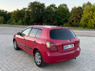 Nissan Almera foto 4