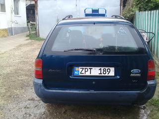 Ford Mondeo foto 1