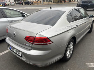 Volkswagen Passat foto 4