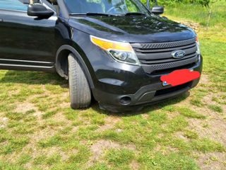 Ford Explorer foto 2