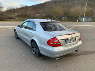 Mercedes E-Class foto 7