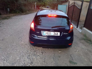 Ford Fiesta foto 4