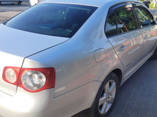 Volkswagen Jetta foto 4