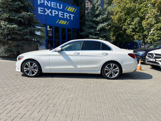 Mercedes C-Class foto 3