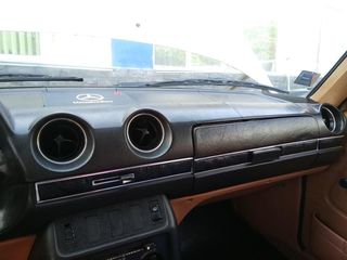 Mercedes Series (W123) foto 3