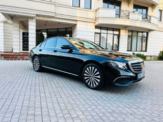 Mercedes E-Class foto 1