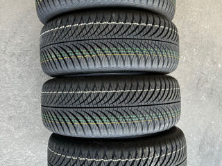 215/55 R17 Goodyear 4 Seasons foto 3