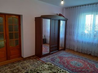 Se vinde casă cu 4 camere! 165 m2!+ Garaj! Cosmetică bună! Durlești, str. Sadoveanu! foto 4