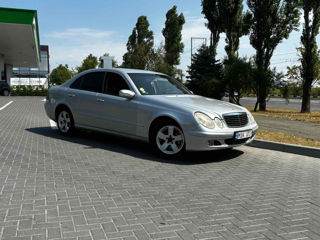 Mercedes E-Class foto 3