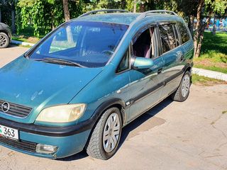 Opel Zafira foto 3