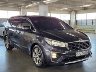 KIA Carnival foto 2