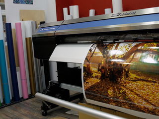 Широкоформатная печать  - Оракал и Баннер - 50 леев/кв.м Контурная резка оракала - 150 леев/кв.м foto 3