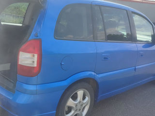 Opel Zafira foto 4