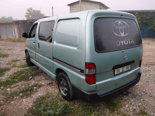 Toyota Hiace foto 2