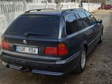 BMW 5 Series foto 5