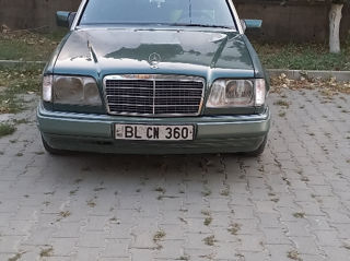 Mercedes Series (W124) foto 2