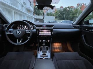 Skoda Superb foto 4