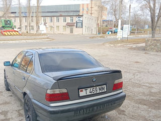 BMW 3 Series foto 3