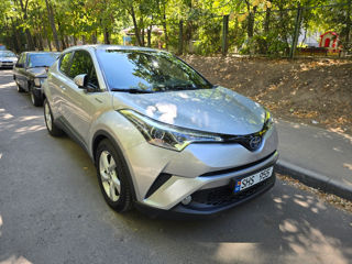 Toyota C-HR foto 2