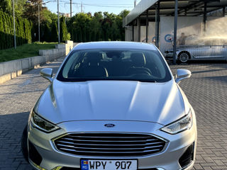 Ford Fusion foto 2