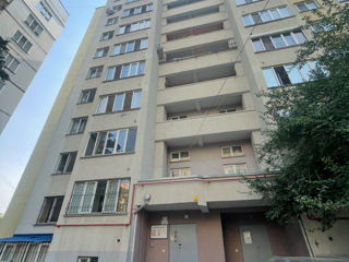 Apartament cu 2 camere, 70 m², Botanica, Chișinău foto 10