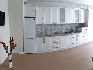 Apartament cu 2 camere, 62 m², Centru, Chișinău foto 2