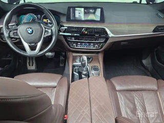 BMW 5 Series foto 4