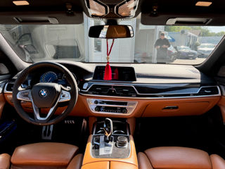 BMW 7 Series foto 10