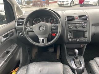 Volkswagen Touran foto 13