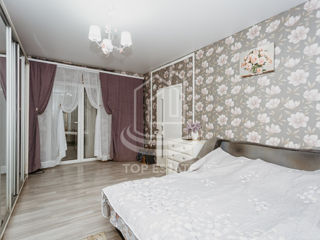 Apartament cu 2 camere, 73 m², Centru, Chișinău foto 2