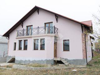 Casă în or. Codru, 137 mp + teren de 3,4 ari, 79900 € ! foto 1