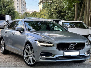 Volvo S90 foto 1