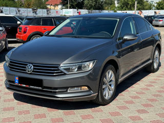 Volkswagen Passat foto 1