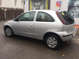 Opel Corsa foto 2