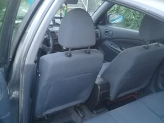 Nissan Almera foto 5