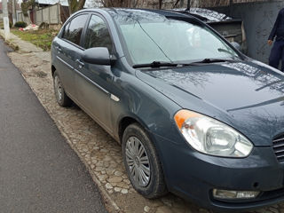 Hyundai Accent foto 2