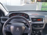 Peugeot 208 foto 8