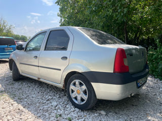 Dacia Logan foto 4