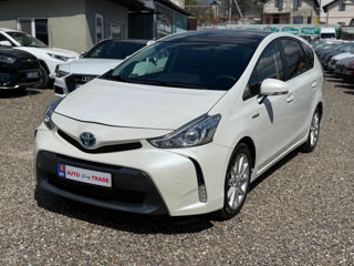 Toyota Prius v