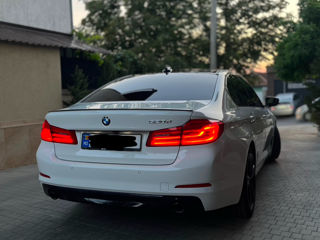 BMW 5 Series foto 3