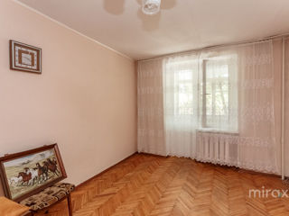 Apartament cu 3 camere, 71 m², Râșcani, Chișinău foto 2