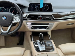 BMW 7 Series foto 8