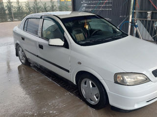 Opel Astra foto 4