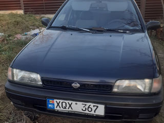 Nissan Sunny foto 6