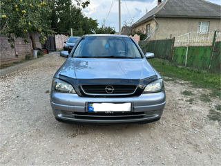 Opel Astra foto 1