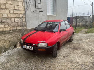 Mazda 121 foto 3