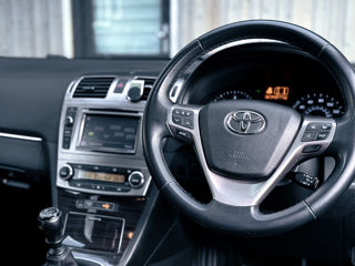 Toyota Avensis foto 7