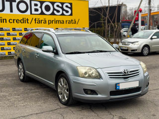 Toyota Avensis foto 5